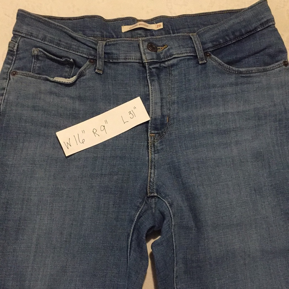 Levi’s Jeans - Picture 3 of 7